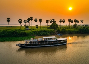 mekong river small boat cruises